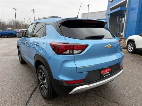 Certified 2025 Chevrolet TrailBlazer LT w/ Convenience Package image 4