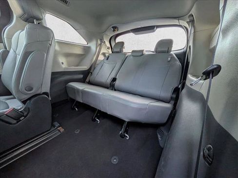 Used 2024 Toyota Sienna XLE image 19