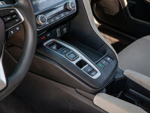 Used 2019 Honda Insight EX image 14