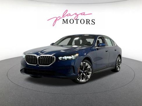 Used 2026 BMW 530i xDrive w/ Premium Package AWD/4WD image 1