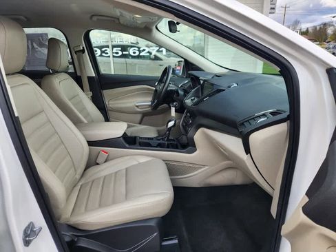 Used 2018 Ford Escape SEL image 9