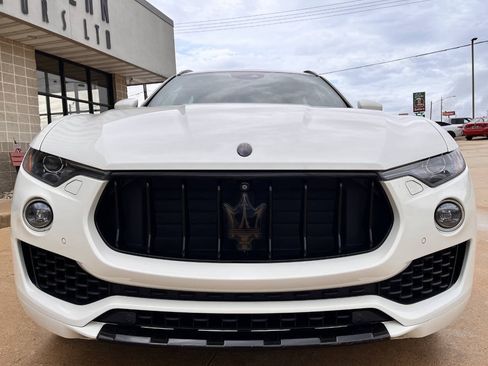 Used 2018 Maserati Levante GranSport AWD/4WD image 7
