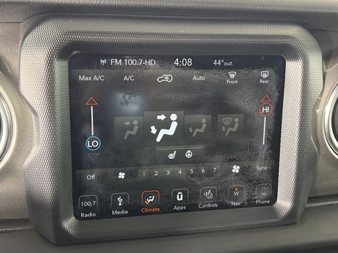 Used 2019 Jeep Wrangler Unlimited Sahara image 18