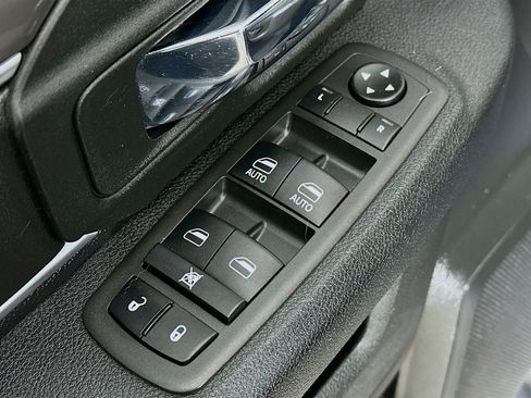 Used 2022 RAM 1500 Classic Warlock w/ Electronics Group image 17