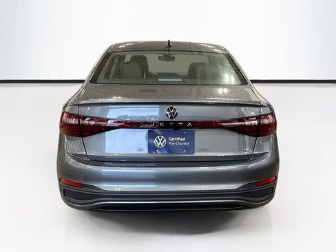 Used 2025 Volkswagen Jetta SE w/ Sunroof Package FWD image 6