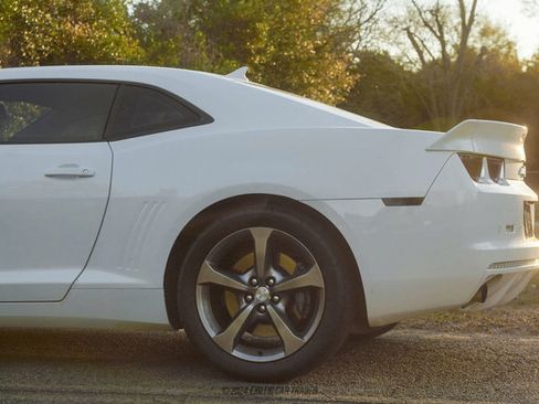 Used 2013 Chevrolet Camaro SS w/ RS Package image 5
