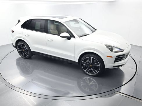 Certified 2023 Porsche Cayenne Platinum Edition AWD/4WD image 42