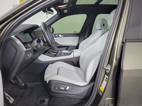 Certified 2023 BMW X5 xDrive40i w/ M Sport Package image 9