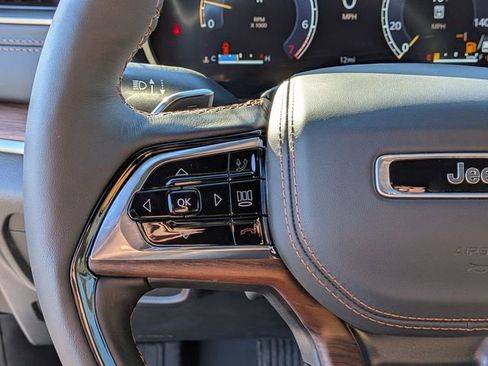 New 2025 Jeep Grand Cherokee Summit w/ Obsidian Package AWD/4WD image 19