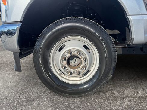 Used 2023 Ford F350 XLT image 8