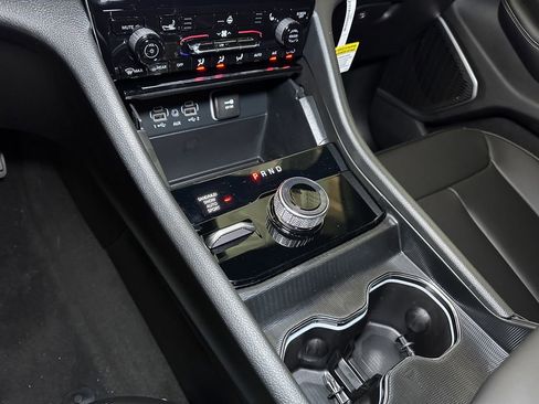 New 2025 Jeep Grand Cherokee Limited w/ Black Appearance Package image 29