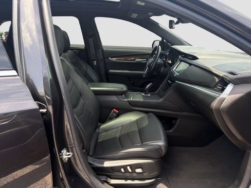 Used 2019 Cadillac XT5 Platinum AWD/4WD image 18