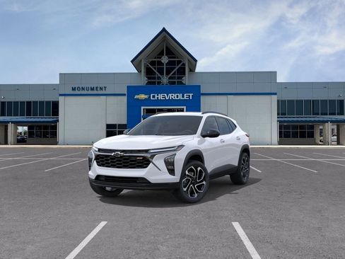 New 2026 Chevrolet Trax RS w/ Sunroof Package FWD image 8