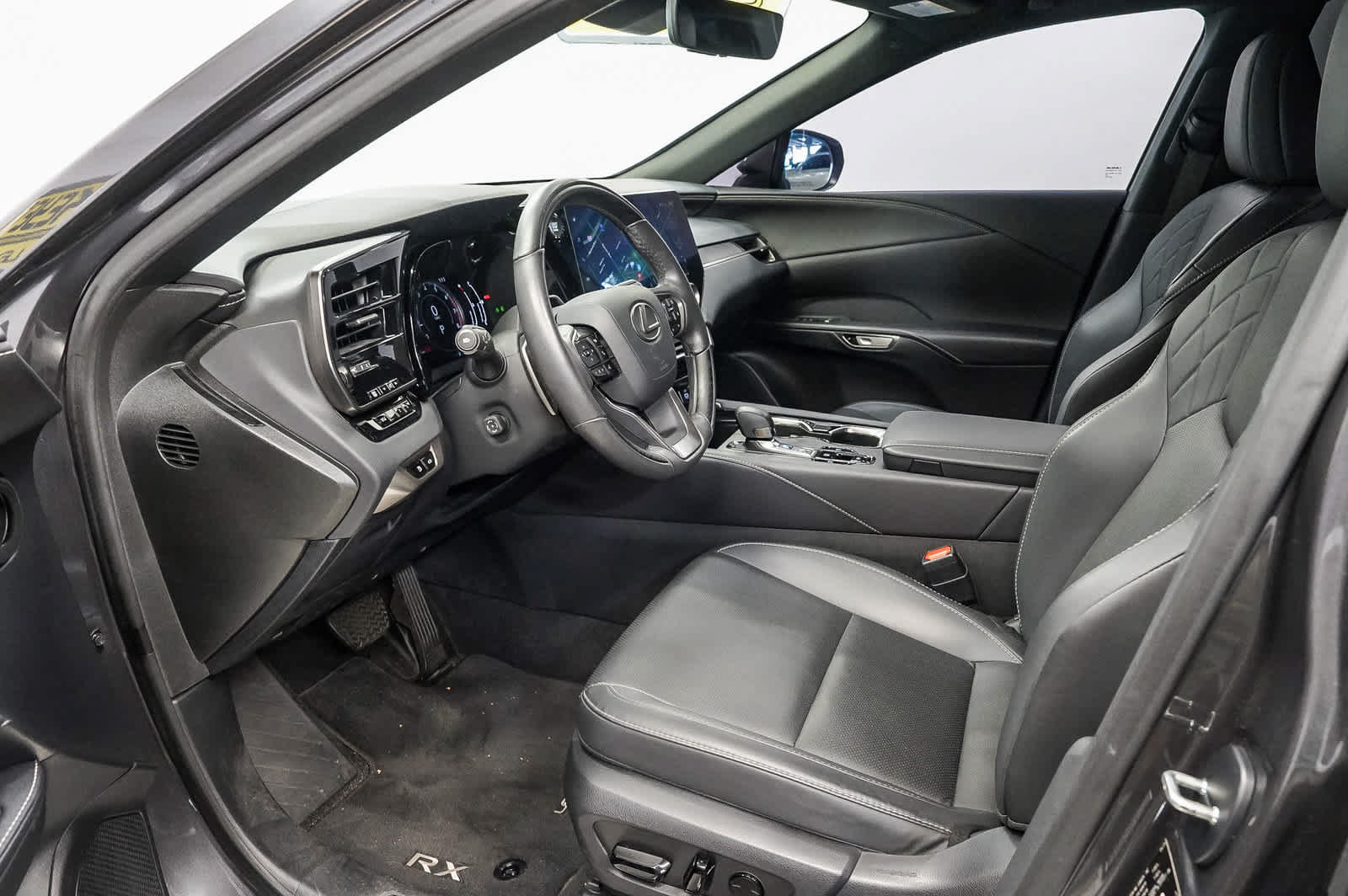 Used 2024 Lexus RX 350 Premium w/ Convenience Package FWD image 18