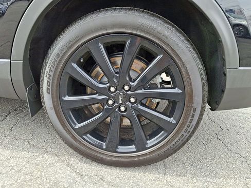 Used 2023 Lincoln Nautilus Reserve w/ Equipment Group 201A image 8