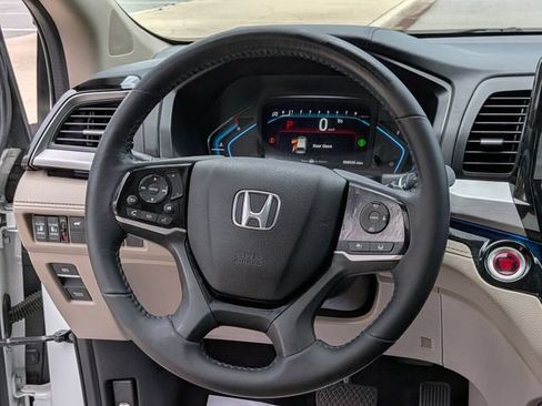 Certified 2021 Honda Odyssey Touring image 19