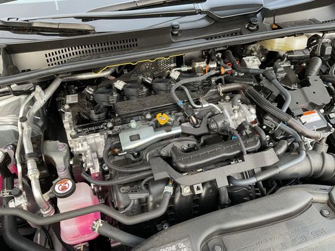 Used 2024 Toyota Prius XLE image 31