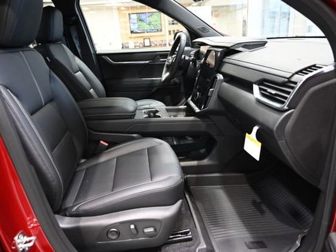 New 2026 GMC Acadia Elevation w/ Elevation Premium Package FWD image 10