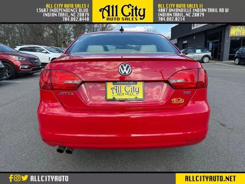 Used 2012 Volkswagen Jetta TDI FWD image 6