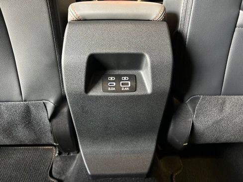 Used 2024 Subaru Crosstrek 2.5i Limited AWD/4WD image 30