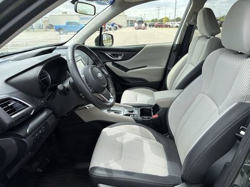 Used 2024 Subaru Forester Premium image 9