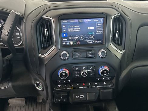 Used 2020 GMC Sierra 2500 AT4 w/ AT4 Premium Package image 25