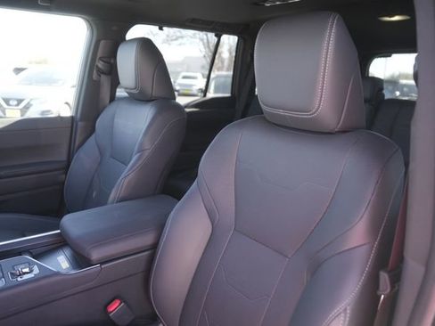 Used 2025 Lexus GX 550 w/ Cold Area Package image 10