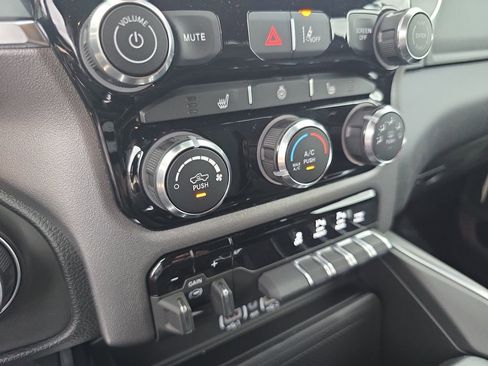 New 2026 RAM 1500 Big Horn AWD/4WD image 21