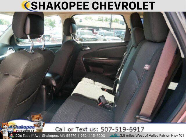 Used 2019 Dodge Journey SE FWD image 9