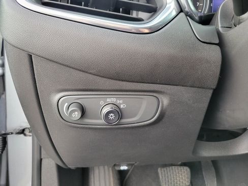 Used 2023 Chevrolet Equinox LT image 14