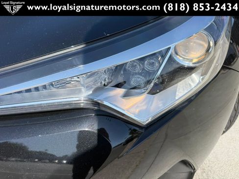 Used 2018 Toyota C-HR XLE FWD image 34