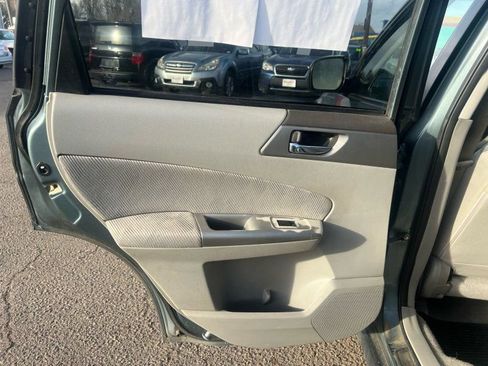 Used 2010 Subaru Forester 2.5X Premium image 11