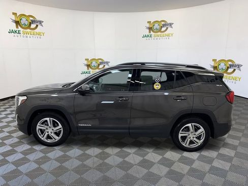 Used 2020 GMC Terrain SLE w/ Driver Convenience Package image 6