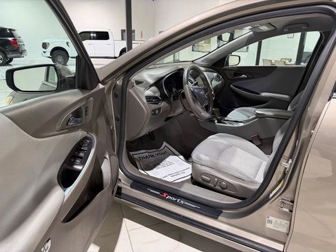 Used 2020 Chevrolet Malibu LT FWD image 15