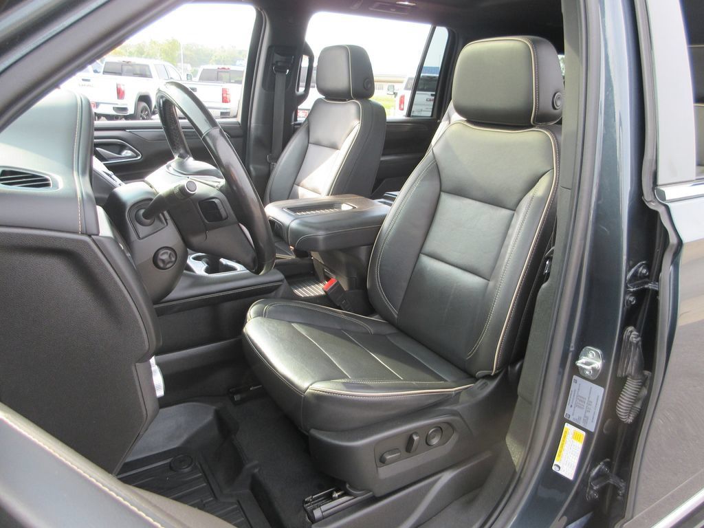 Certified 2021 GMC Yukon XL SLT w/ SLT Premium Package AWD/4WD image 21