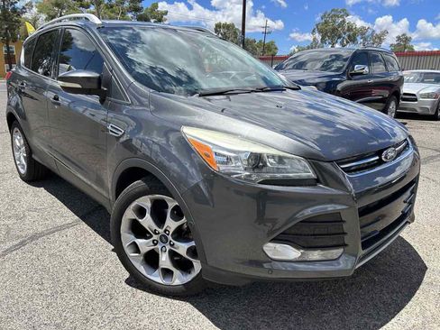 Used 2015 Ford Escape Titanium w/ Equipment Group 301A FWD image 4
