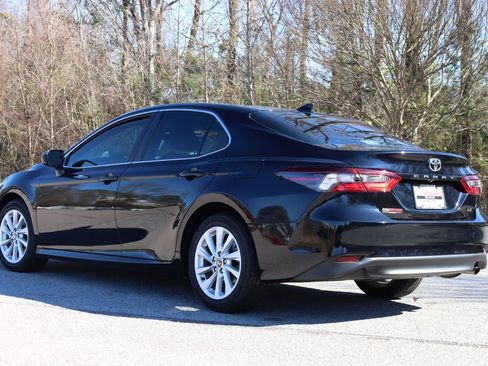 Used 2024 Toyota Camry LE image 5