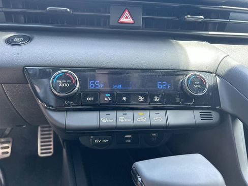 New 2026 Hyundai Elantra Sport FWD image 24