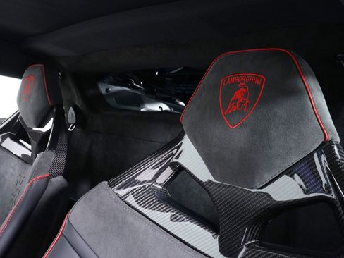 Used 2024 Lamborghini Huracan Sterrato AWD/4WD image 24