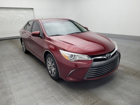Used 2017 Toyota Camry XLE w/ Moonroof Package image 13
