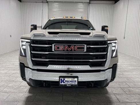 New 2026 GMC Sierra 2500 SLE w/ SLE Value Package; AWD/4WD image 32