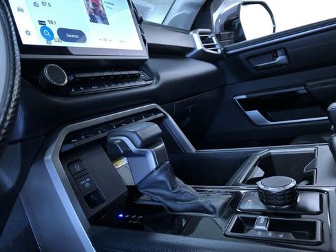 Used 2022 Toyota Tundra Limited image 24