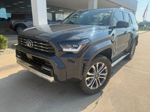 Used 2025 Toyota 4Runner Limited w/ Tow Technology Package AWD/4WD image 2