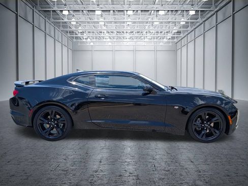 Used 2024 Chevrolet Camaro LT RWD image 5