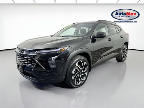 Used 2025 Chevrolet Trax RS w/ Sunroof Package FWD image 5