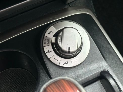 Used 2016 Toyota 4Runner Limited image 36