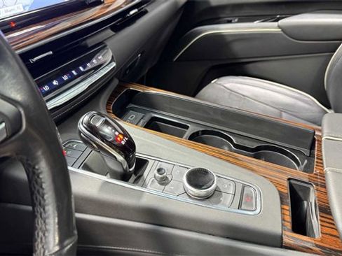 Used 2023 Cadillac Escalade ESV Premium Luxury image 37