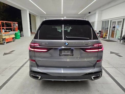 Used 2023 BMW X7 xDrive40i w/ Executive Package image 5