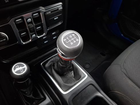 Used 2022 Jeep Wrangler Unlimited Sport AWD/4WD image 15