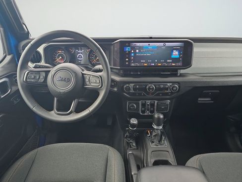 Used 2024 Jeep Wrangler Unlimited Sport AWD/4WD image 9